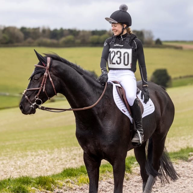 LeMieux Self-cool CC Pad Arctic White 2 LeMieux Self-cool CC Pad Arctic White - Image 2